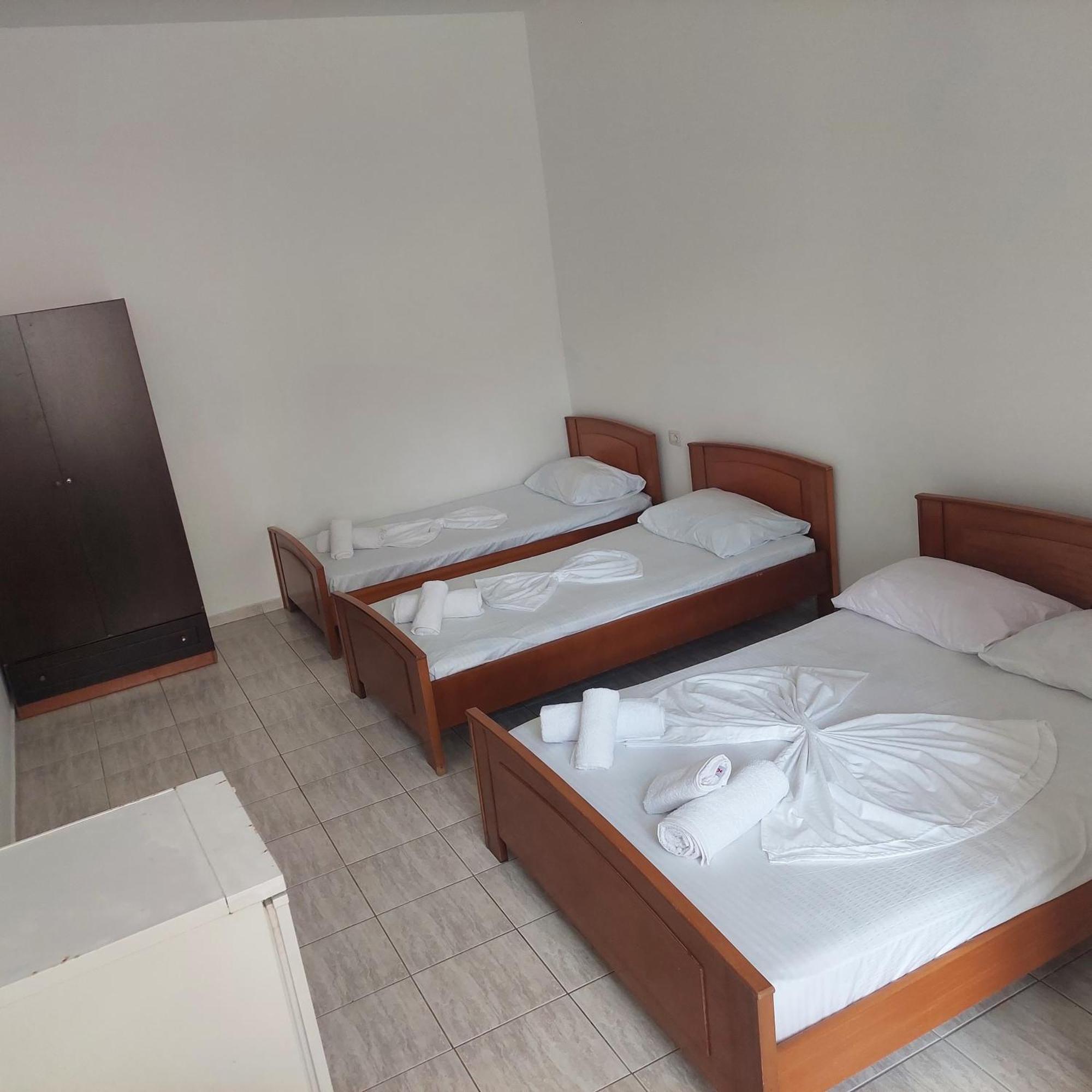Casa Mia Economy Condos Sarandë Esterno foto