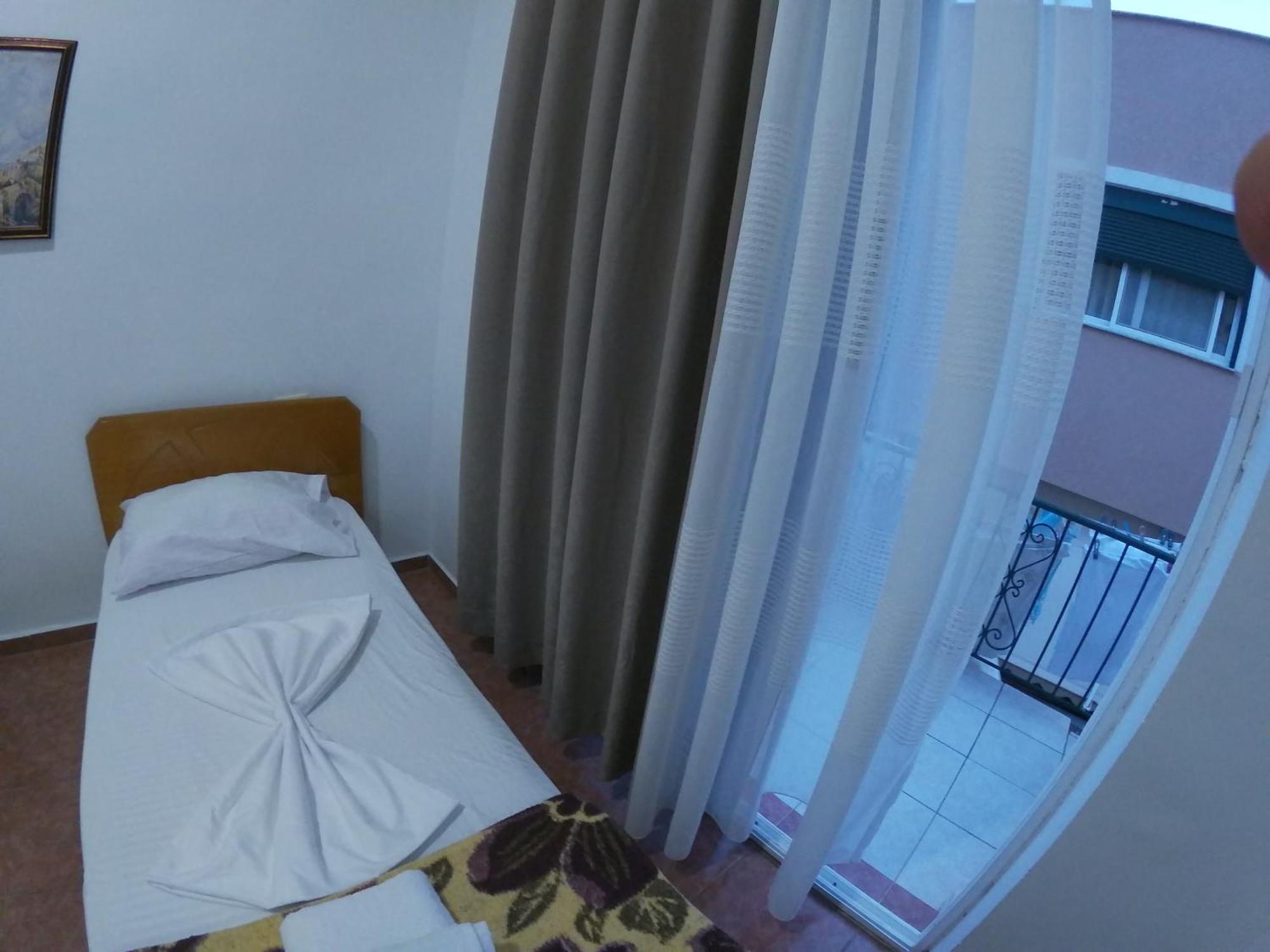 Casa Mia Economy Condos Sarandë Esterno foto
