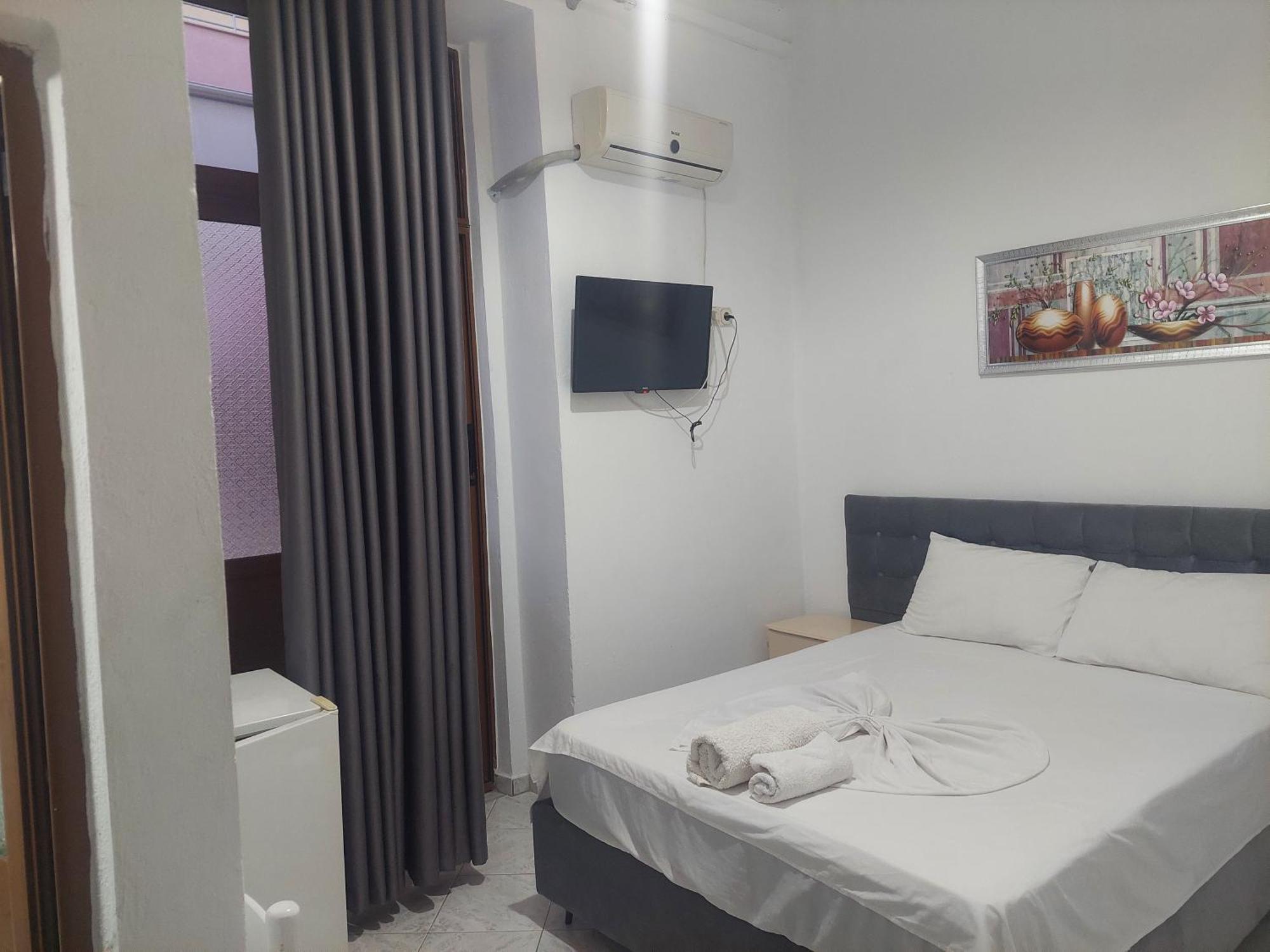 Casa Mia Economy Condos Sarandë Esterno foto